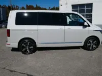 Gebraucht VW Multivan Exclusive 204 PS (150 kW) 2022 Candy weiß / ascotgrau Van / Kleinbus