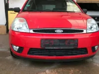 Gebraucht Ford Fiesta 80 PS (58 kW) 2004 Rot Kleinwagen