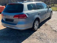 Gebraucht VW Passat 140 PS (102 kW) 2011 Kombi