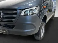 Używany Mercedes Sprinter 190 KM (139 kW) 2025 Szary Van