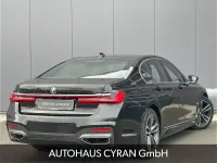 Gebraucht BMW 750 Performance 530 PS (389 kW) 2021 Schwarz Limousine