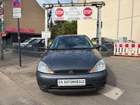 Używany Ford Focus Ambiente 101 KM (74 kW) 2002 Szary Sedan/Limuzyna