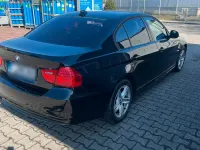 Gebraucht BMW 318 143 PS (105 kW) 2010 Schwarz Limousine