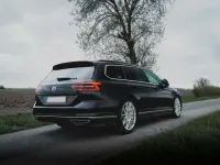 Usata VW Passat R-line 150 CV (110 kW) 2018 Nero Station wagon