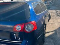 Gebraucht VW Passat 170 PS (125 kW) 2010 Blau Kombi