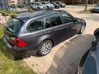 Gebraucht BMW 318 130 PS (95 kW) 2007 Grau Kombi