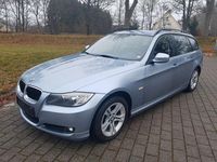 Gebraucht BMW 318 143 PS (105 kW) 2009 Silber Kombi