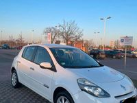 Gebraucht Renault Clio II 75 PS (55 kW) 2011 Weiß Limousine