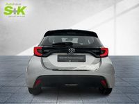 Gebraucht Toyota Yaris Hybrid Basis 116 PS (85 kW) 2023 Shimmering silver metallic