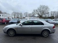 Gebraucht Ford Mondeo Ambiente 125 PS (91 kW) 2002 Silber Limousine