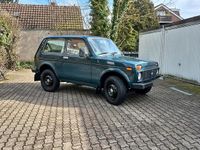 Gebraucht Lada niva 84 PS (61 kW) 2008 Grün SUV