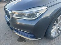 Gebraucht BMW 730 Executive 265 PS (194 kW) 2016 Grau Limousine