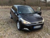 Gebraucht Hyundai i20 Active 101 PS (74 kW) 2017 Schwarz Kleinwagen