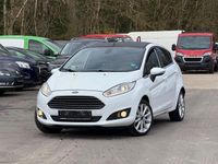 Gebraucht Ford Fiesta Titanium 95 PS (69 kW) 2015 Weiß Kleinwagen