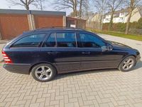 Gebraucht Mercedes C180 Avantgarde 143 PS (105 kW) 2005 Blau Kombi
