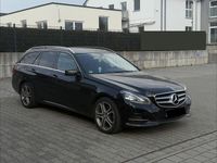 Gebraucht Mercedes E220 Elegance 170 PS (125 kW) 2015 Schwarz Limousine