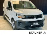 Neu Opel Combo-e Life 100 kW (136 PS) 2026 Kaolin weiß Van / Kleinbus