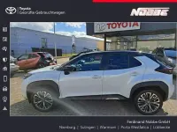 Gebraucht Toyota Yaris Elegant 116 PS (85 kW) 2022 Platinweiss metallic, dach schwarz Kleinwagen