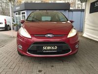 Gebraucht Ford Fiesta Titanium 104 PS (76 kW) 2012 Violett Kleinwagen