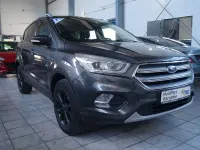 Gebraucht Ford Kuga Titanium 120 PS (88 kW) 2017 Grau SUV