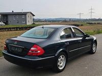 Gebraucht Mercedes E240 Elegance 177 PS (130 kW) 2003 Blau Limousine