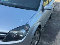 Gebraucht Opel Astra Edition 105 PS (77 kW) 2008 Starsilber iii m2 Kombi