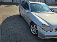 Gebraucht Mercedes C220 Avantgarde 143 PS (105 kW) 2004 Silber Kombi