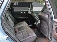 gebraucht Volvo XC60 Core B4 Mild-Hybrid Benzin Standheizung Licht-Paket Fahrerassitenz-Paket