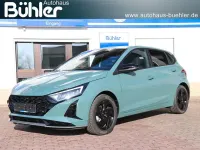Neu Hyundai i20 Blackline 90 PS (66 kW) 2026 Grün Kleinwagen