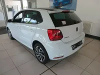 Gebraucht VW Polo Sound 75 PS (55 kW) 2018 Weiß Kleinwagen