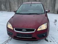 Gebraucht Ford Focus 100 PS (73 kW) 2005 Rot Limousine