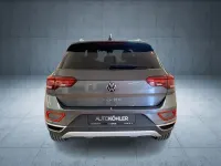 Second-hand VW T-Roc Style 150 CP (110 kW) 2023 Gri SUV