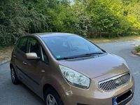 Gebraucht Kia Venga Attract 90 PS (66 kW) 2011 Gold Kleinwagen