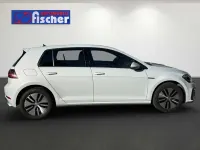 Gebraucht VW Golf VII GTE 150 PS (110 kW) 2018 White silver metallic (metallic) Limousine
