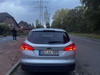 Gebraucht Ford Focus Trend 125 PS (91 kW) 2016 Silber Kombi