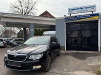 Gebraucht Skoda Superb LAURIN & KLEMENT 170 PS (125 kW) 2012 Schwarz Kombi