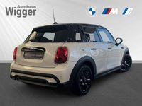 Gebraucht Mini Cooper Classic 136 PS (100 kW) 2023 Weiss Kleinwagen