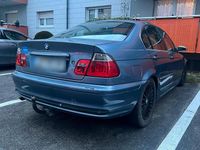 Gebraucht BMW 320 M Sport 170 PS (125 kW) 2001 Blau Limousine