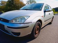 Usata Ford Focus 101 CV (74 kW) 2005 Grigio Utilitaria