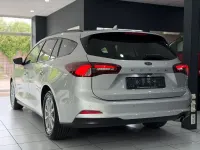 Gebraucht Ford Focus 120 PS (88 kW) 2022 Silber Kombi