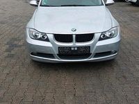 Gebraucht BMW 318 130 PS (95 kW) 2006 Grau Limousine