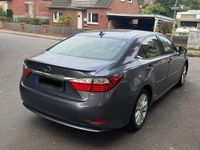 Gebraucht Lexus ES300H 200 PS (147 kW) 2013 Grau Limousine