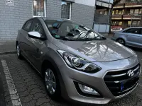 Gebraucht Hyundai i30 Trend 99 PS (72 kW) 2017 Beige Limousine