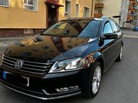 Gebraucht VW Passat Highline 140 PS (102 kW) 2012 Schwarz Kombi