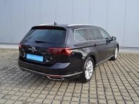 Gebraucht VW Passat Elegance 150 PS (110 kW) 2024 Schwarz Kombi