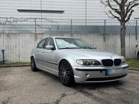 Gebraucht BMW 325 192 PS (141 kW) 2002 Silber Limousine