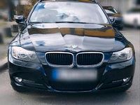 Gebraucht BMW 318 145 PS (106 kW) 2009 Schwarz Kombi