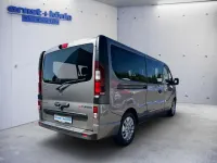 Gebraucht Opel Vivaro S 145 PS (106 kW) 2017 Silber Van / Kleinbus