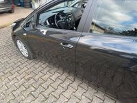 Second-hand Kia Ceed 99 CP (72 kW) 2015 Negru Hatchback