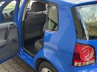 Second-hand VW Polo 75 CP (55 kW) 2009 Albastru Hatchback